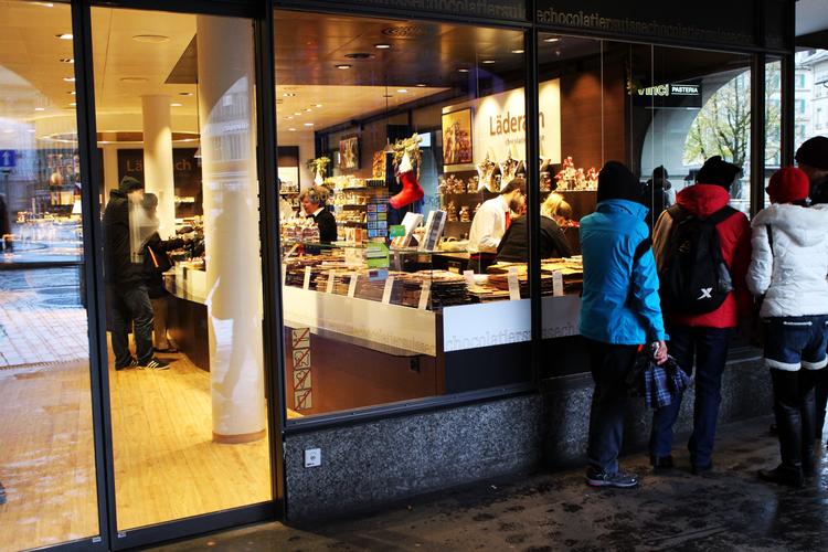瑞士伯尔尼因特拉肯街景.商业区,钟表品牌销售店